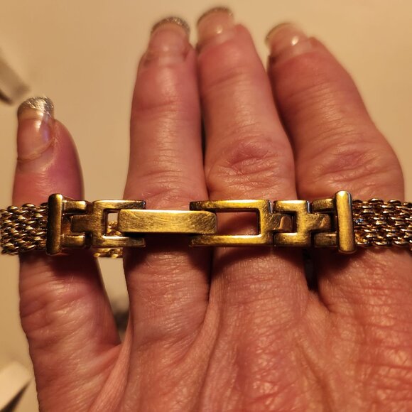 Anne Klein Vintage Gold-Tone Womens Watch With Diamond-Accented Bezel & Roman Nu - Picture 3 of 7